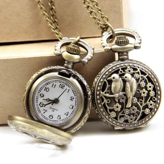 Vintage Pocket Small Watch Steampunk Quartz Watch With Chain Hollow Heart Cover Necklace Bronze Color Alloy Fob Clock Men Gift